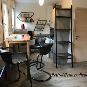 Joli Studio - 10 Min à Pied Du Lac Appartement Annecy