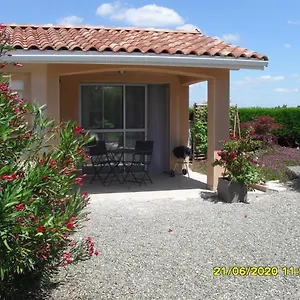 Maisonnette Neuve à La Campagne Hébergement de vacances Urgosse